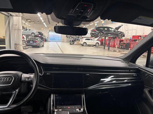 2021 Audi Q7 55 Premium Plus