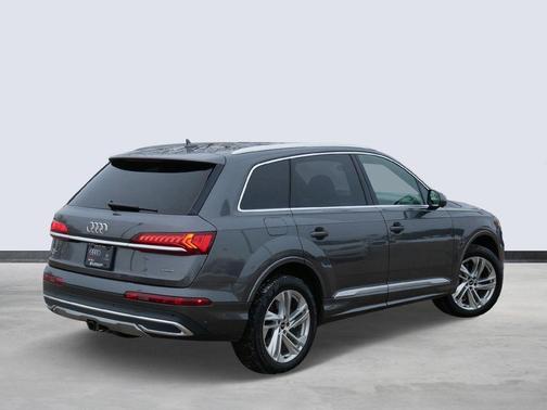 2021 Audi Q7 55 Premium Plus