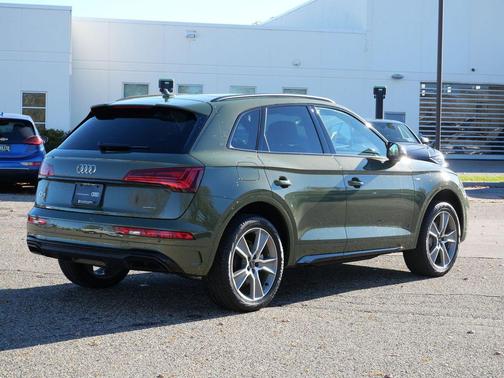 2025 Audi Q5 45 S line Premium
