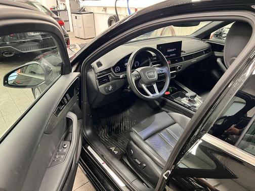 2023 Audi A4 45 S line Premium Plus