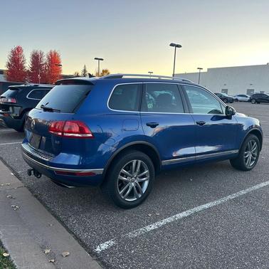 2015 Volkswagen Touareg V6 Lux