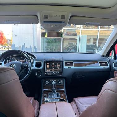 2015 Volkswagen Touareg V6 Lux