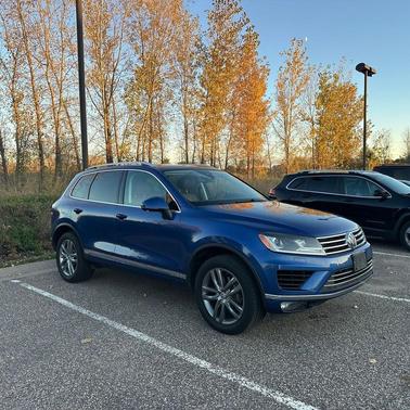 2015 Volkswagen Touareg V6 Lux