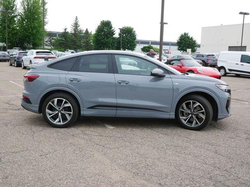 Pebble Gray 2025 Audi Q4 e-tron Sportback Prestige 55 quattro