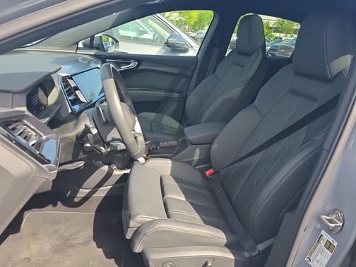 Pebble Gray 2025 Audi Q4 e-tron Sportback Prestige 55 quattro