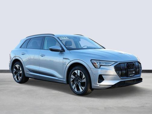 2022 Audi e-tron Premium