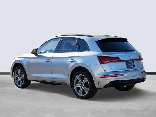 2025 Audi Q5 45 S line Premium