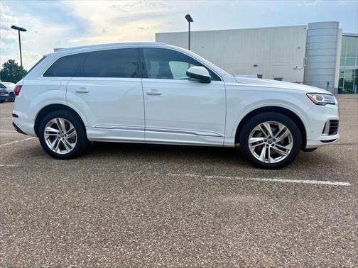 2020 Audi Q7 55 Premium Plus