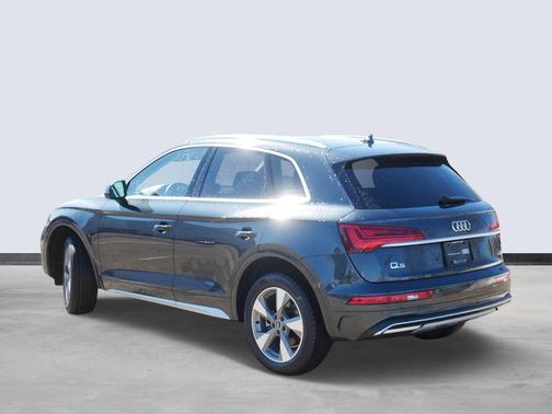 2023 Audi Q5 40 Premium Plus