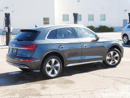 2023 Audi Q5 40 Premium Plus