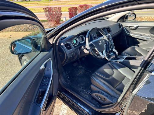 2013 Volvo S60 T5 Premier