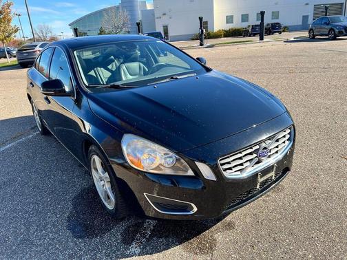 2013 Volvo S60 T5 Premier