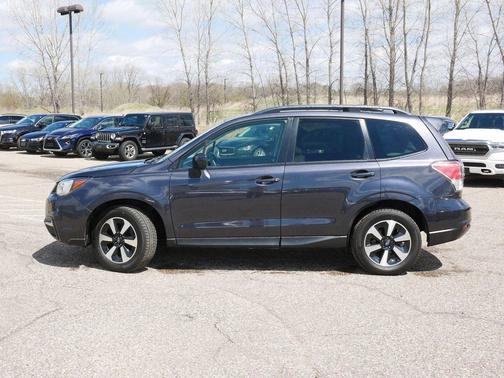 Dark Gray Metallic 2017 Subaru Forester 2.5i Premium