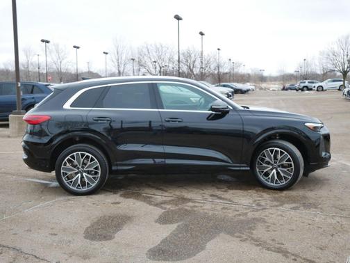 2025 Audi Q5 Premium Plus TFSI quattro S tronic