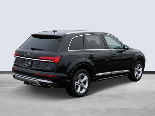 2025 Audi Q7 55 Premium