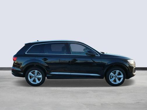 2025 Audi Q7 55 Premium