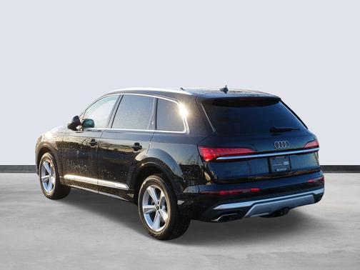 2025 Audi Q7 55 Premium