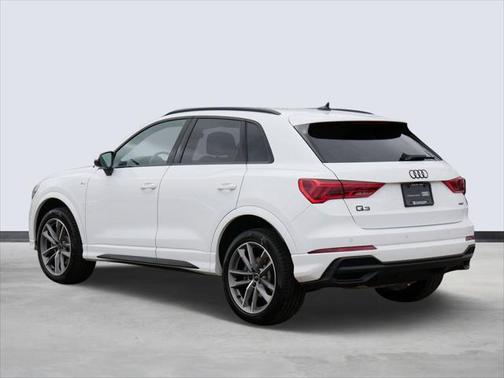 2024 Audi Q3 Premium 45 TFSI S line quattro Tiptronic
