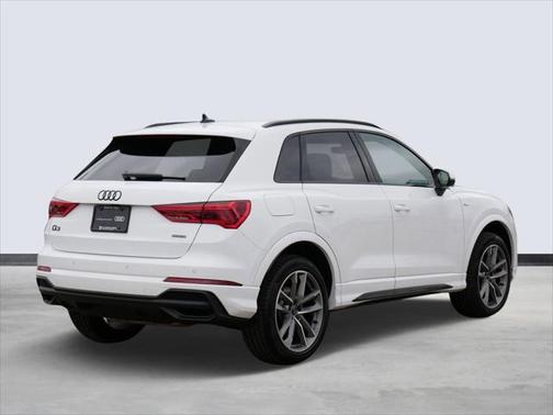 2024 Audi Q3 Premium 45 TFSI S line quattro Tiptronic