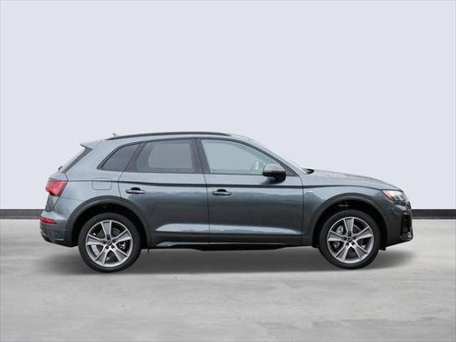 2025 Audi Q5 45 S line Premium