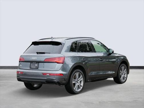 2025 Audi Q5 45 S line Premium