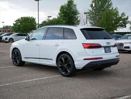 2025 Audi Q7 55 Premium Plus