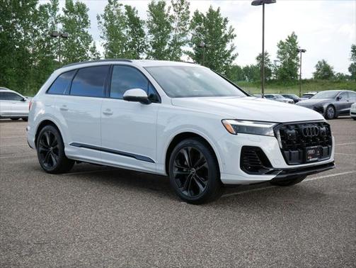 2025 Audi Q7 55 Premium Plus
