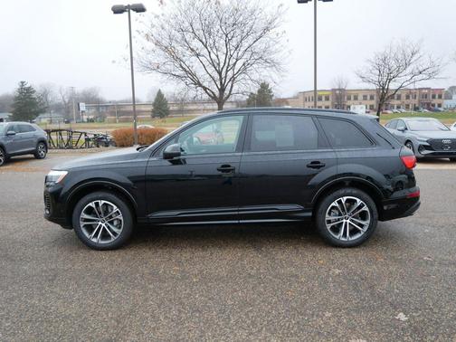 2025 Audi Q7 45 Premium