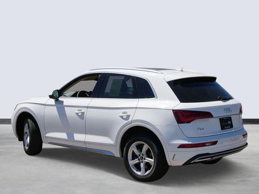 Ibis White 2023 Audi Q5 40 Premium