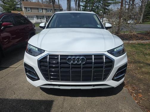 Ibis White 2023 Audi Q5 40 Premium
