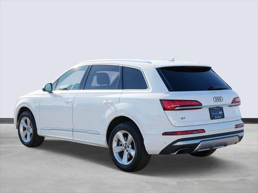 2025 Audi Q7 45 Premium