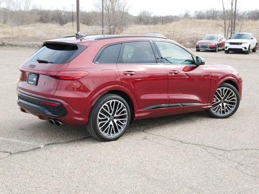 Grenadine Red Metallic 2025 Audi SQ5 3.0T Premium Plus