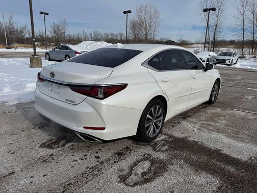 2021 Lexus ES 350 Base