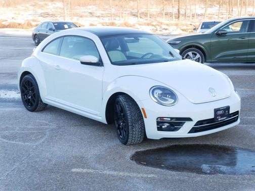2018 Volkswagen Beetle 2.0T SE