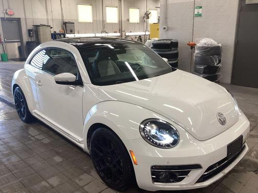 2018 Volkswagen Beetle 2.0T SE
