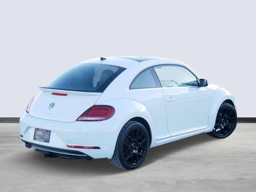 2018 Volkswagen Beetle 2.0T SE