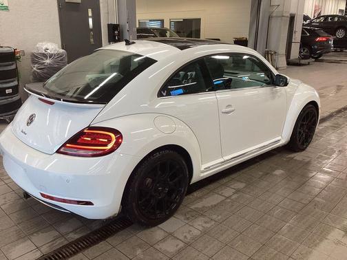 2018 Volkswagen Beetle 2.0T SE