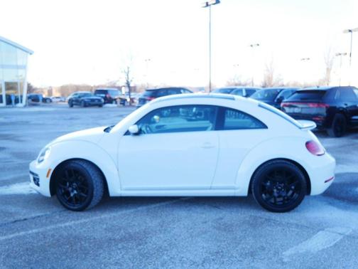 2018 Volkswagen Beetle 2.0T SE