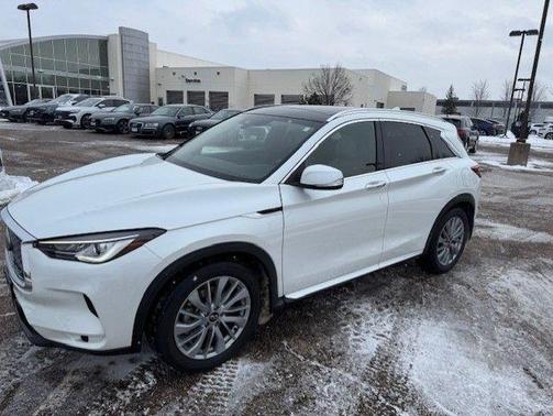 2023 INFINITI QX50 LUXE AWD