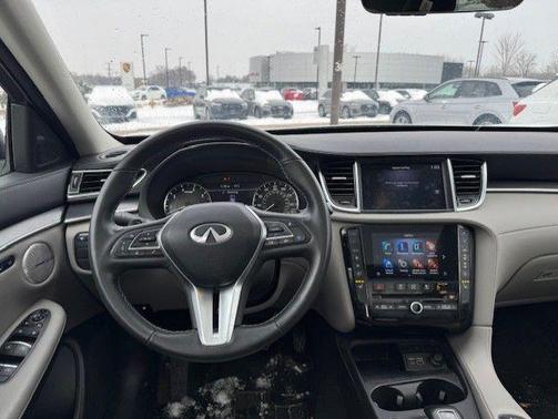 2023 INFINITI QX50 LUXE AWD