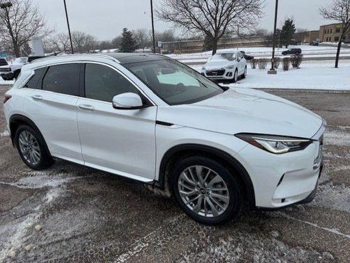 2023 INFINITI QX50 LUXE AWD
