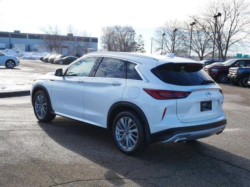 2023 INFINITI QX50 LUXE AWD