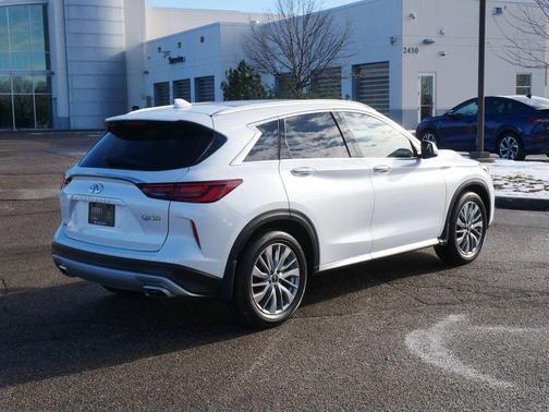 2023 INFINITI QX50 LUXE AWD