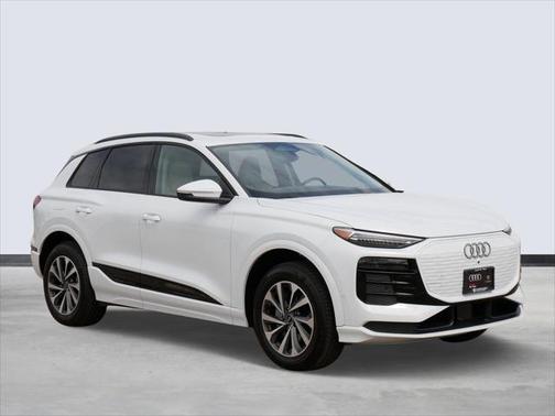 2025 Audi Q6 e-tron Premium Plus quattro