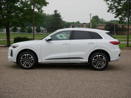 2025 Audi Q5 Premium Plus