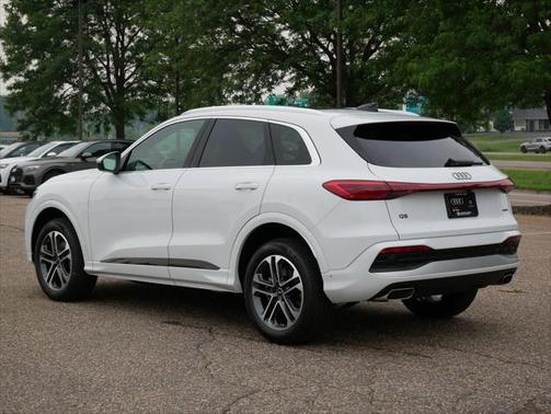 2025 Audi Q5 Premium Plus
