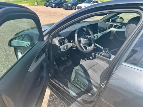2022 Audi A4 45 S line Premium Plus