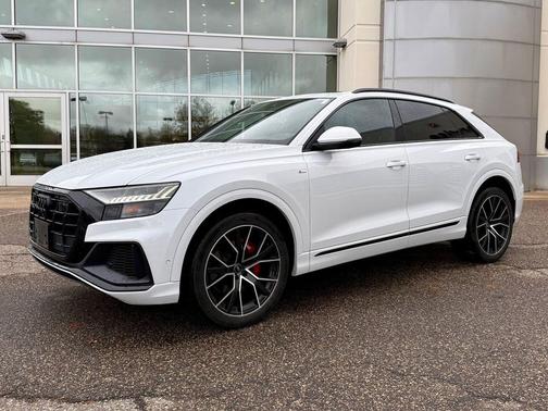 2021 Audi Q8 55 Premium Plus