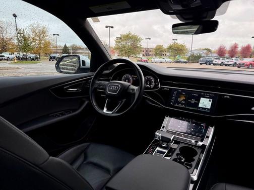 2021 Audi Q8 55 Premium Plus