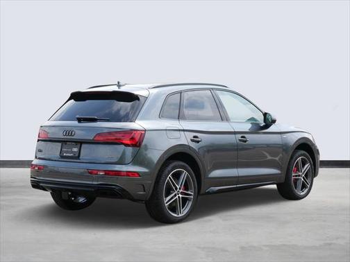 2024 Audi Q5 e 55 S line Premium Plus